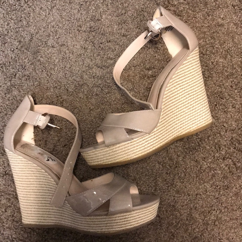 Nude Nine West Wedge